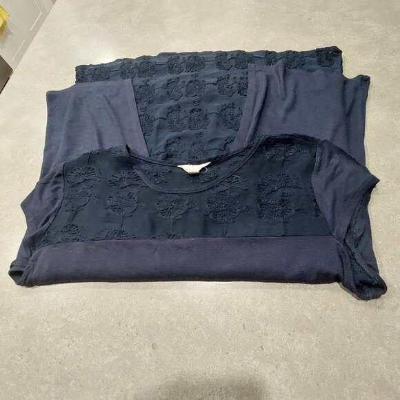 ADIVA Women's Navy Floral Stretch Cap Sleeves 2-Tier Top w/Lace Accent - Medium - Picture 8 of 9